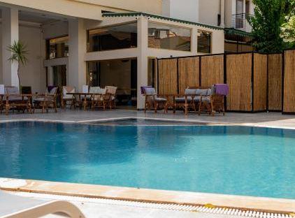 Vois Kemer Hotel تورنگار