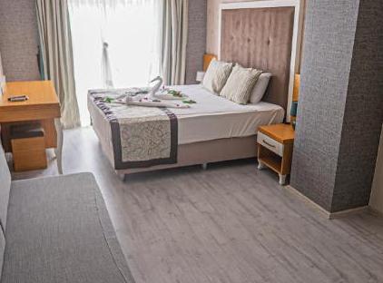 RIOS BEACH HOTEL تورنگار