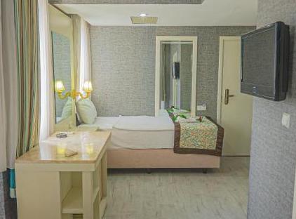 RIOS BEACH HOTEL تورنگار