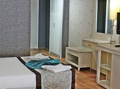 RIOS BEACH HOTEL تورنگار
