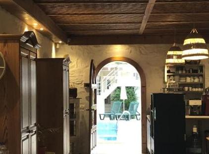 Swiss Eviniz Hotel تورنگار