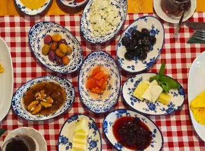 Swiss Eviniz Hotel تورنگار