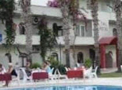 Tal Beach Hotel تورنگار