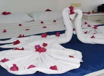 Ares Blue Hotel تورنگار