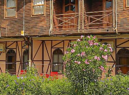 YAVUZ MOTEL ADRASAN تورنگار