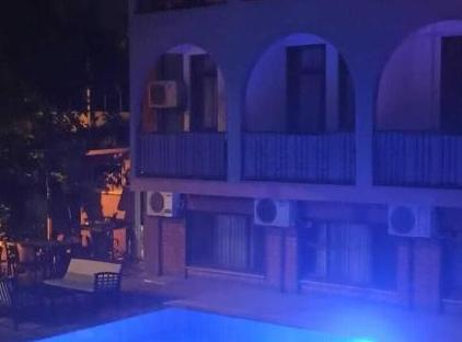 LATİNO HOTEL تورنگار