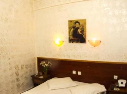 LATİNO HOTEL تورنگار