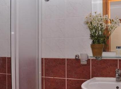 LATİNO HOTEL تورنگار