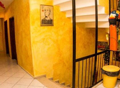 LATİNO HOTEL تورنگار