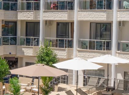 Mr Crane Hotel تورنگار