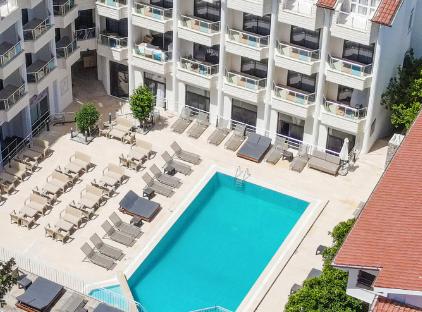 Mr Crane Hotel تورنگار