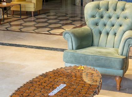 Mr Crane Hotel تورنگار