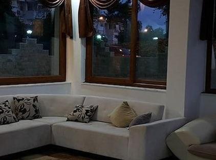 Lara Palace Hotel تورنگار