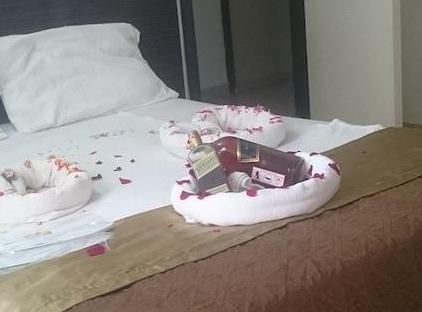 Lara Palace Hotel تورنگار