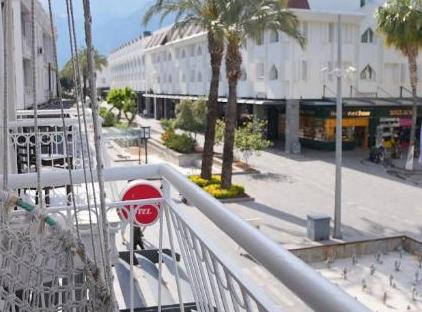 Sea Front Pansiyon تورنگار