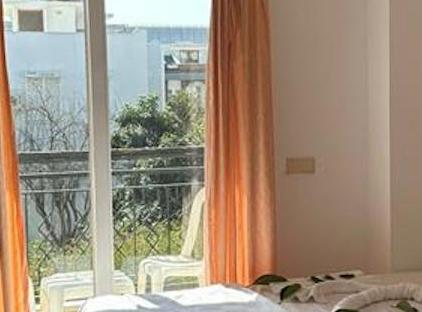 London House Hotel تورنگار
