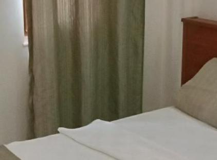 London House Hotel تورنگار
