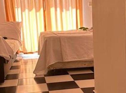 London House Hotel تورنگار