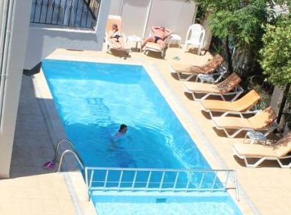 London House Hotel تورنگار