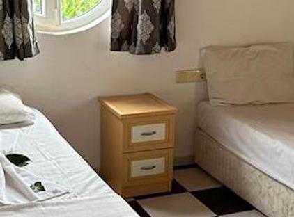 London House Hotel تورنگار