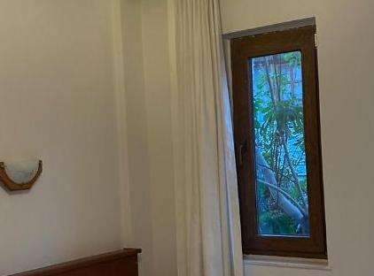 London House Hotel تورنگار
