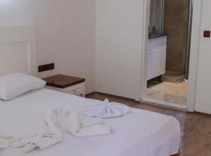 APELLA HOTEL تورنگار