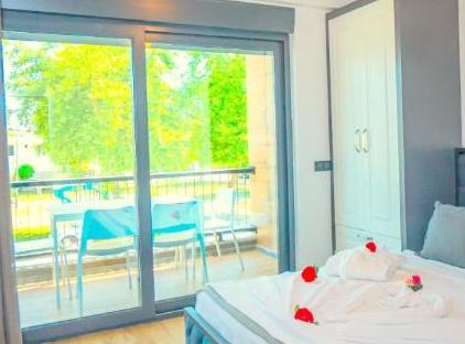 Sweet Home Kemer Apartments تورنگار