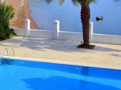 Ford Hotel تورنگار