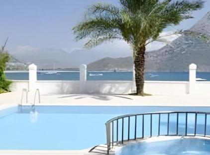 Ford Hotel تورنگار