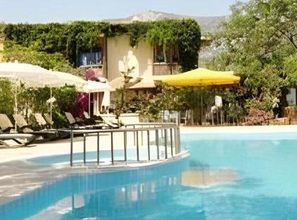 Ford Hotel تورنگار