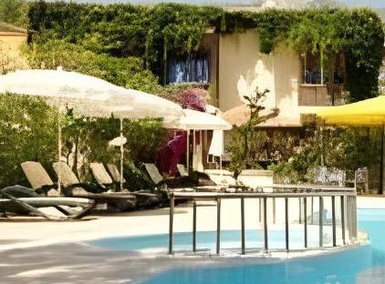 Ford Hotel تورنگار