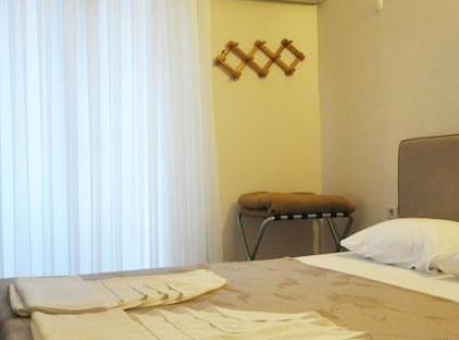 Ford Hotel تورنگار