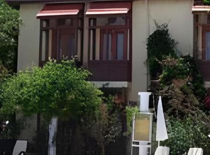 Ford Hotel تورنگار