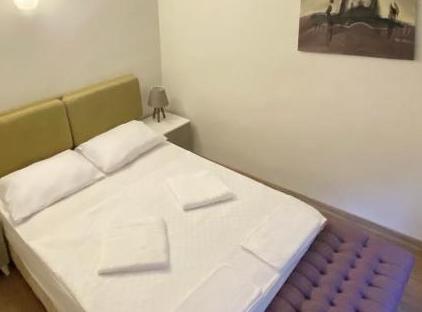 Ford Hotel تورنگار