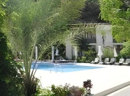 Ford Hotel تورنگار