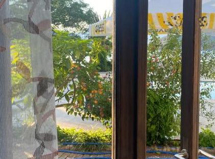 Ford Hotel تورنگار