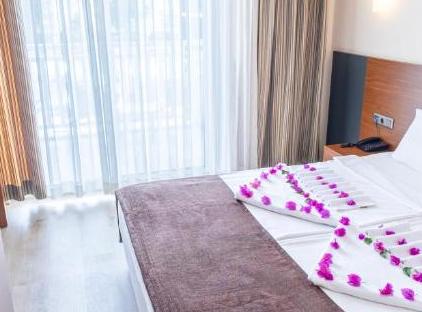 Viking Suite Hotel تورنگار