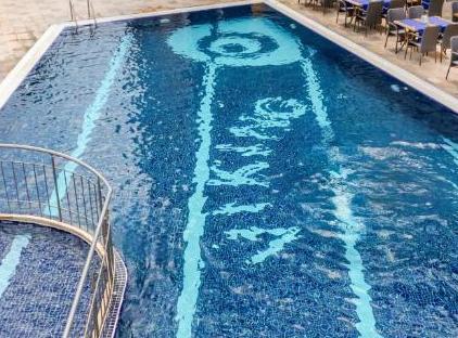Viking Suite Hotel تورنگار