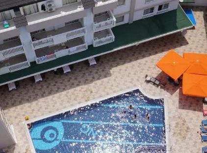 Viking Suite Hotel تورنگار