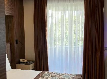 Fame Hotel تورنگار
