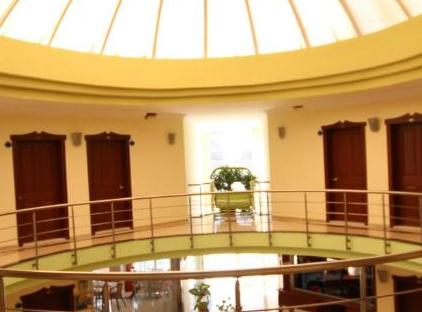 Minta Apart Hotel تورنگار