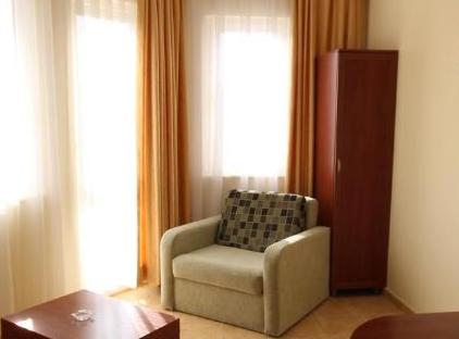Minta Apart Hotel تورنگار