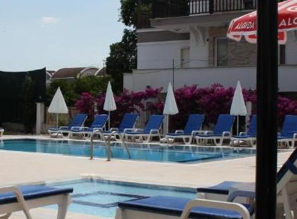 Minta Apart Hotel تورنگار