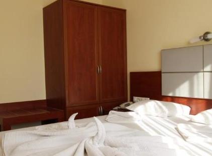 Minta Apart Hotel تورنگار