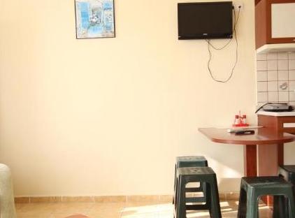 Minta Apart Hotel تورنگار