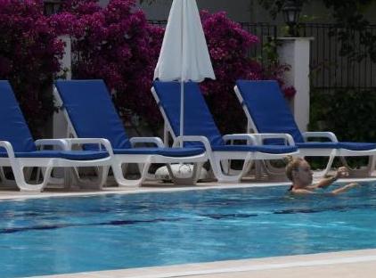 Minta Apart Hotel تورنگار