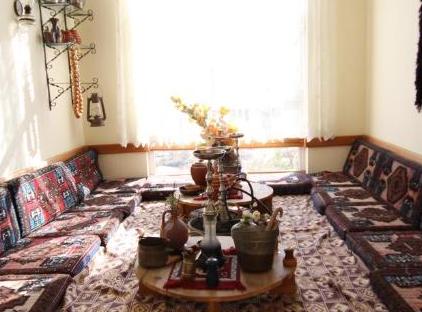 Minta Apart Hotel تورنگار