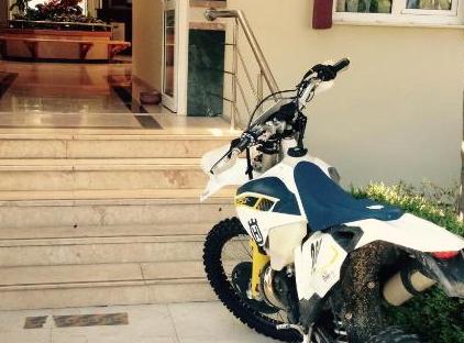 Minta Apart Hotel تورنگار