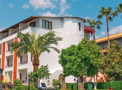 Belpoint Beach Hotel تورنگار