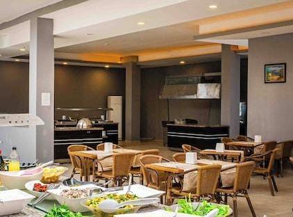 Belpoint Beach Hotel تورنگار